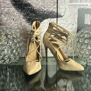 ❤️4/$20❤️ Charlotte Russe Stella Tan Strappy Heels EUC